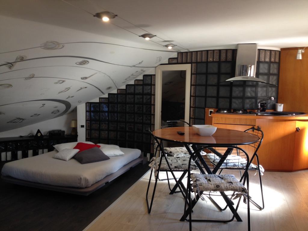 Jazz Style Apartment *