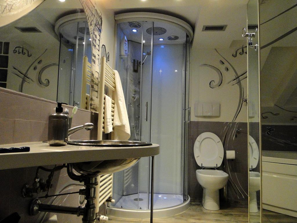 Jazz Style Apartment Rom